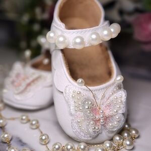 Elegant White Butterfly Baby Shoes